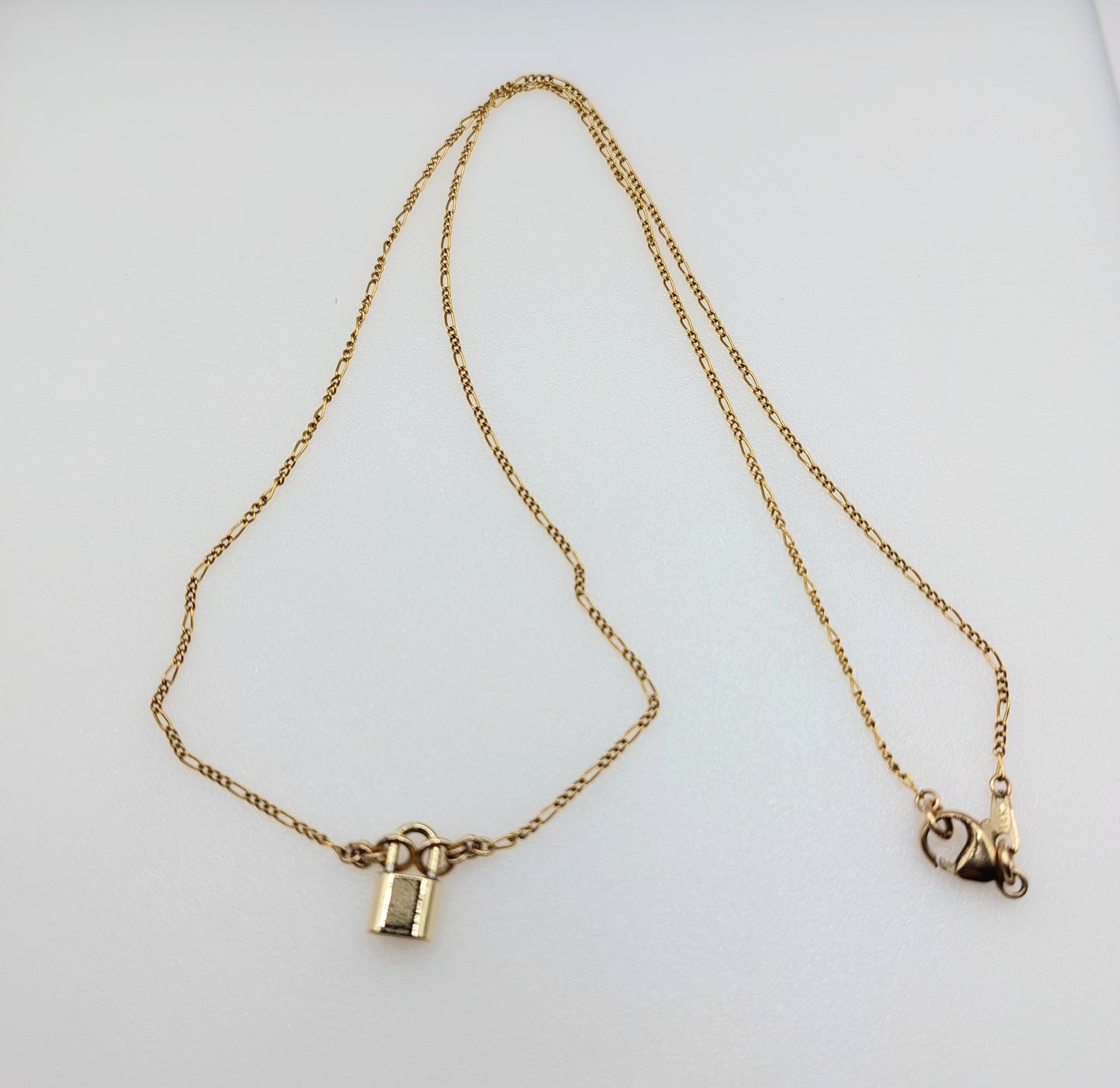 Gold Lock Pendent