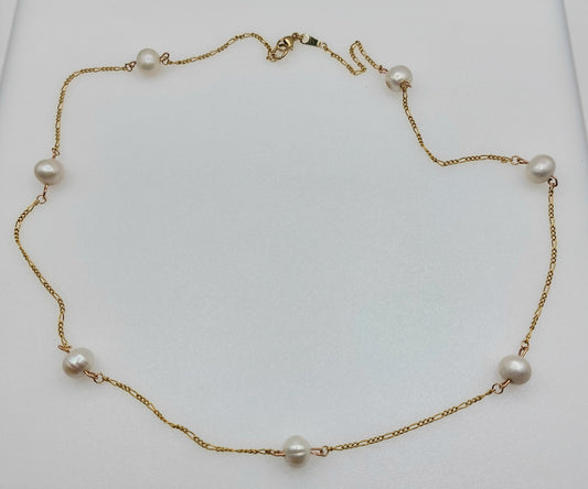 Pearl & Gold Chain Necklace